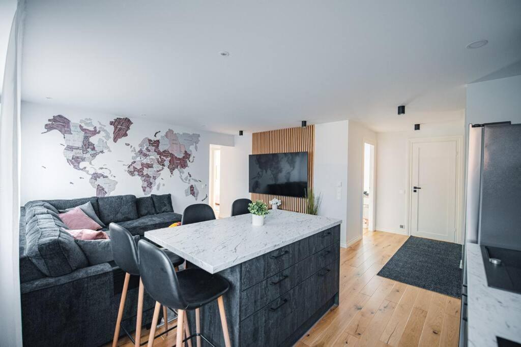 New Luxury 3Br Apartment In Old Town, Free Parking 哈普萨卢 外观 照片